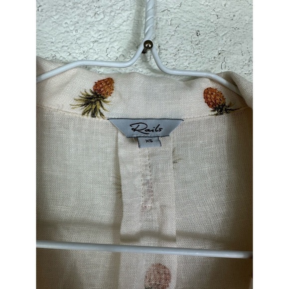 Rails linen cream pineapple button Zuma top plush pinas - Picture 7 of 8